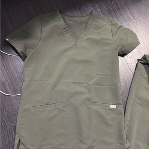Figs Technical Collection Olive Scrub Top